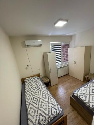 R&K Hostel スコピエ エクステリア 写真